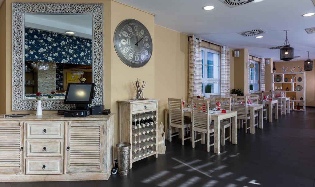 Sareza Hotel Ostrava Luaran gambar