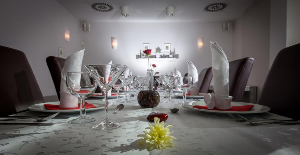 Sareza Hotel Ostrava Luaran gambar